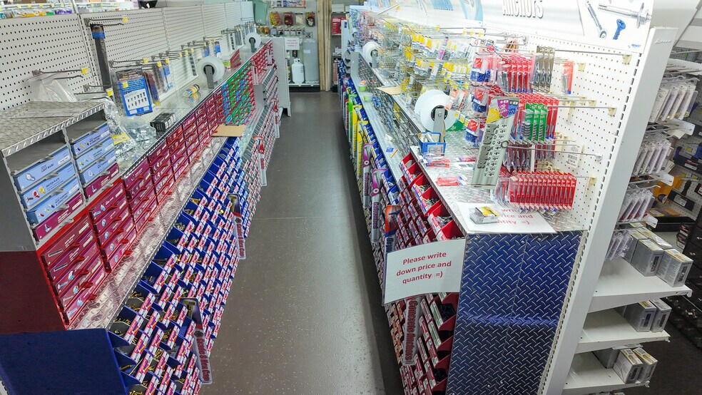 More Photos Of 2111 Greenwood Rd, Prescott Freestanding For Sale