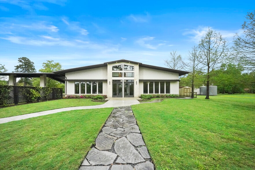 More Photos Of 25566 Bradbury Dr, Hockley Winery Vineyard For Sale