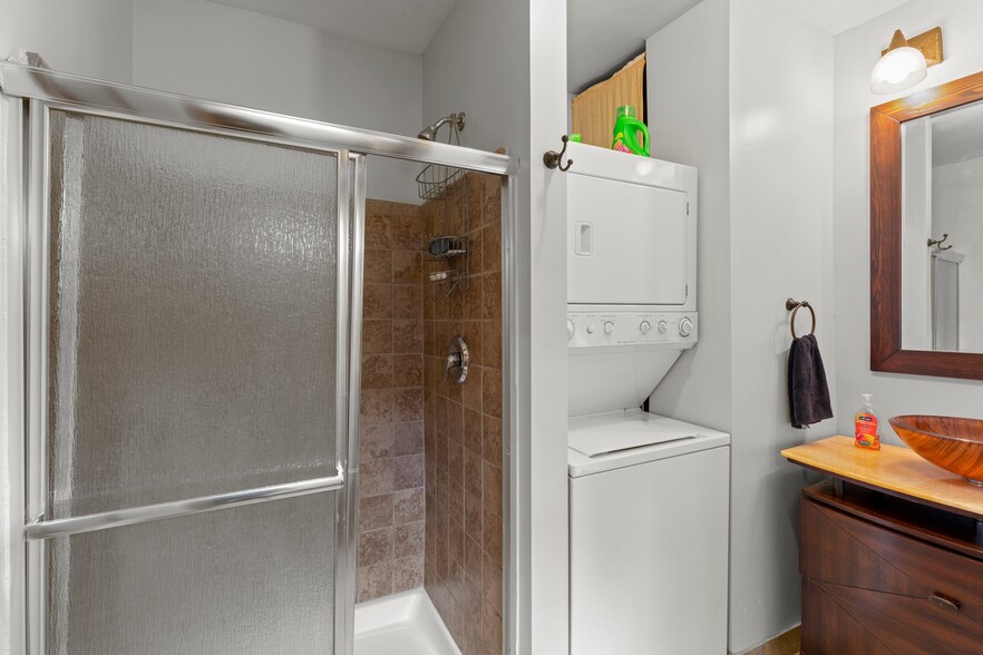 More Photos Of 1608 Eastern Ave, Baltimore Office Residential For Sale