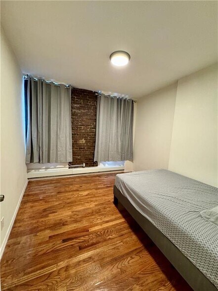 More Photos Of 533 9th Ave, New York Apartments For Sale