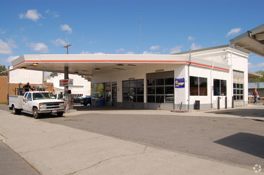 More Photos Of 106 N Lefevre St, Medical Lake Service Station For Lease