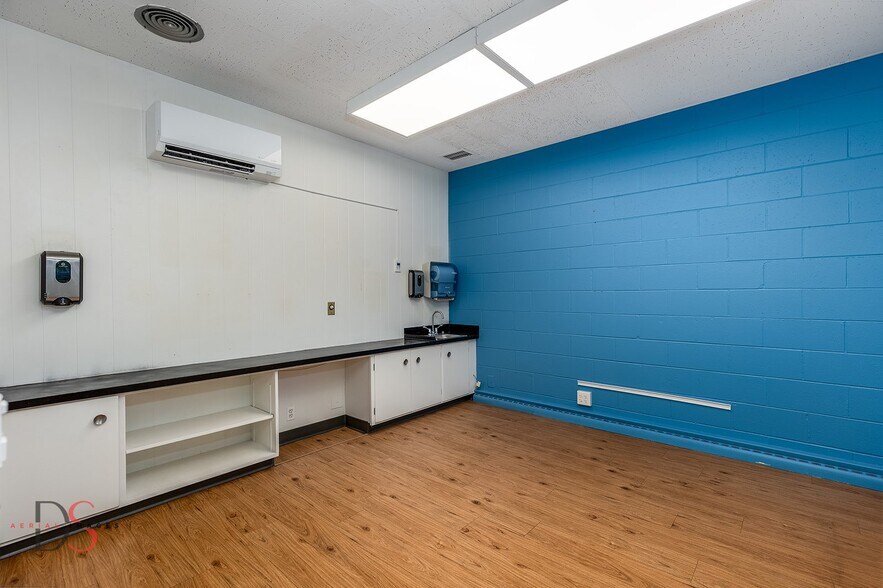 More Photos Of 612 Court St, Ottawa Medical For Lease
