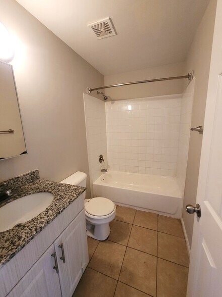 More Photos Of 2553 Lower Wetumpka Rd, Montgomery Apartments For Sale