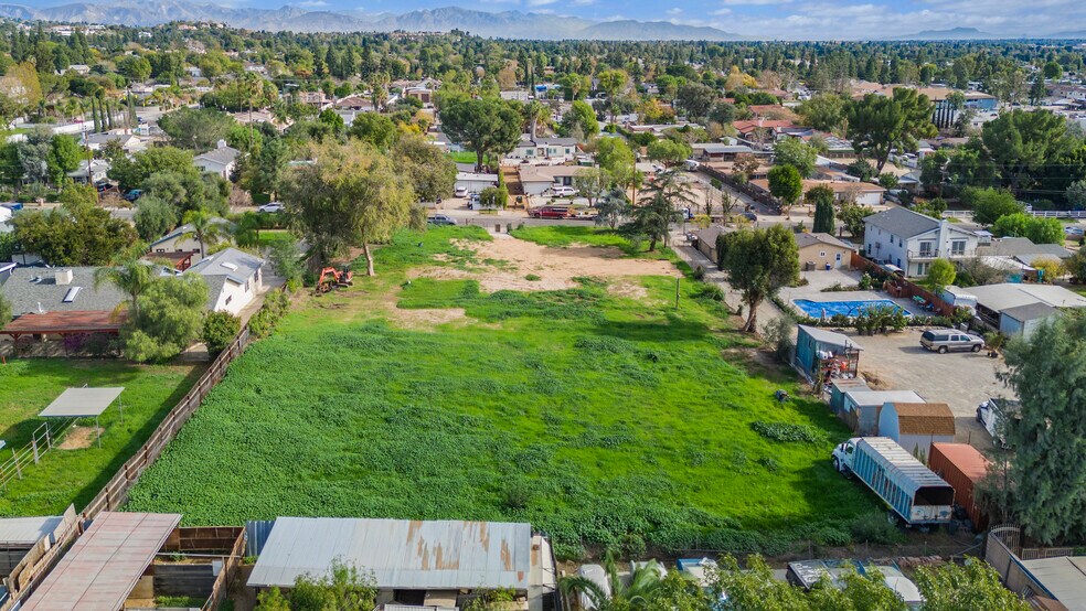 More Photos Of 10425 Independence Ave, Chatsworth Land For Sale