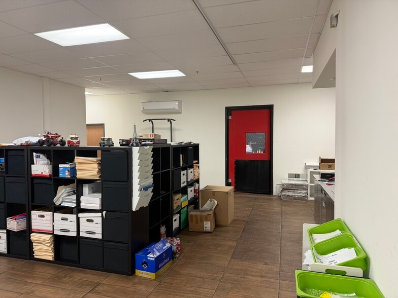 More Photos Of 1238-1254 E Cypress St, Covina Distribution For Lease