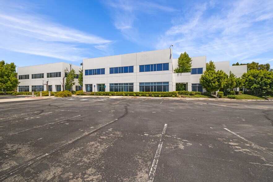 More Photos Of 3333 S Diamond Canyon Rd, Diamond Bar Office For Lease