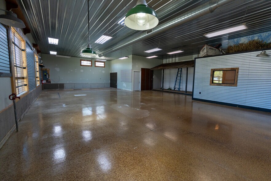 More Photos Of 6398 Blue Star Hwy, Saugatuck Freestanding For Sale