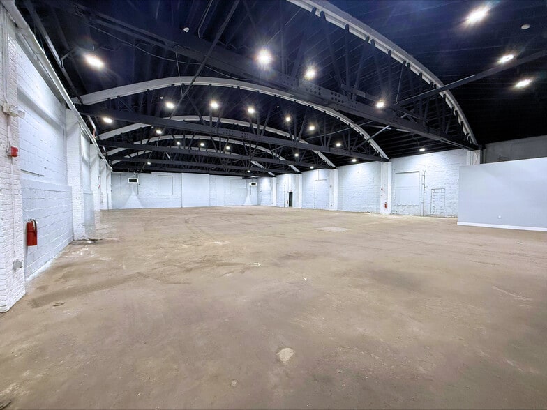 More Photos Of 833 Bond St, Elizabeth Warehouse For Sale