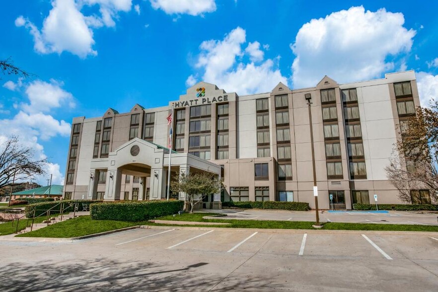 Primary Photo Of 1601 Hurst Town Center Dr, Hurst Hotel For Sale