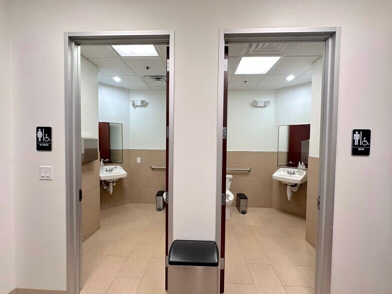 More Photos Of 8501 Wade Blvd, Frisco Medical For Sale