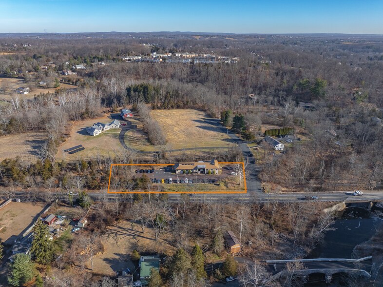 More Photos Of 102 Memorial Dr, Schwenksville Medical For Sale