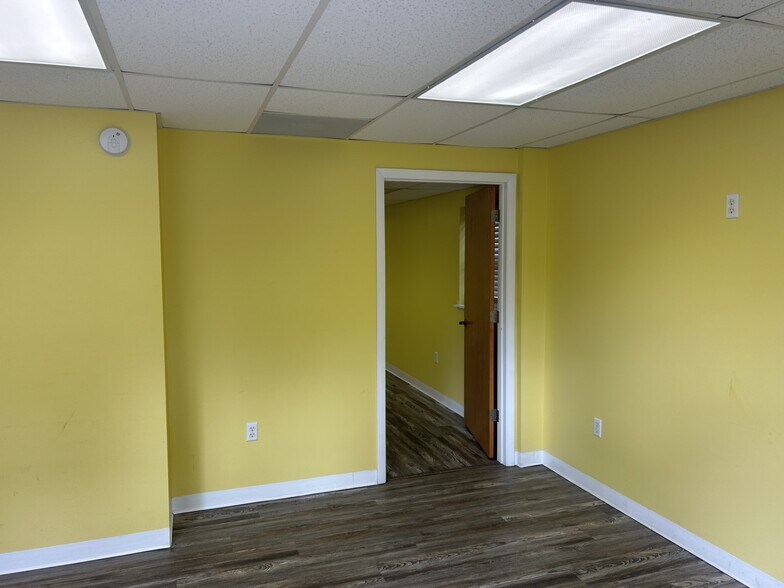 More Photos Of 200 Mission Rd, Palatka Medical For Sale