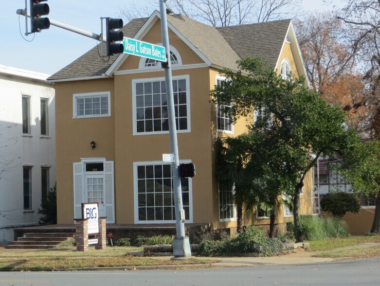 Primary Photo Of 1323 Broadway St, Little Rock Office For Sale