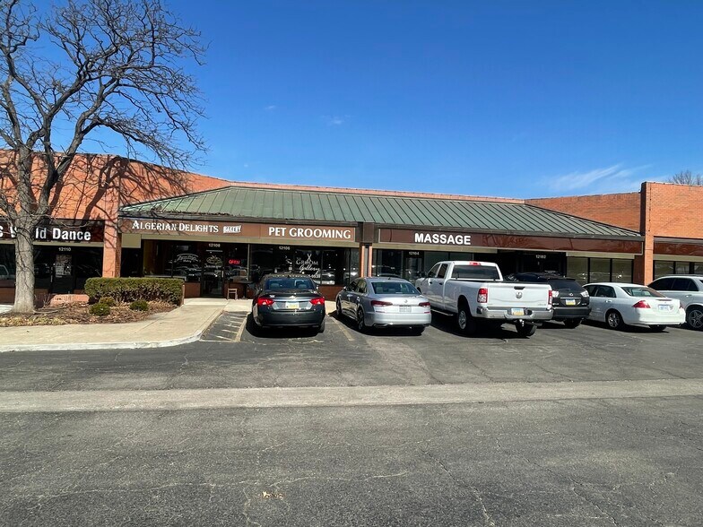 Primary Photo Of 12020-12114 W 87th St Pky, Lenexa Unknown For Lease