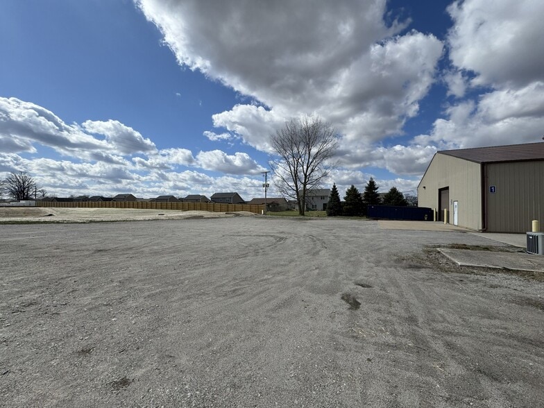 More Photos Of 2410 Main St, Huntertown Industrial For Lease