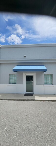 More Photos Of 28731 S Cargo Ct, Bonita Springs Light Manufacturing For Lease