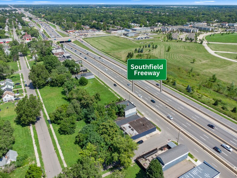 More Photos Of 8411 Southfield Fwy, Detroit Auto Dealership For Sale