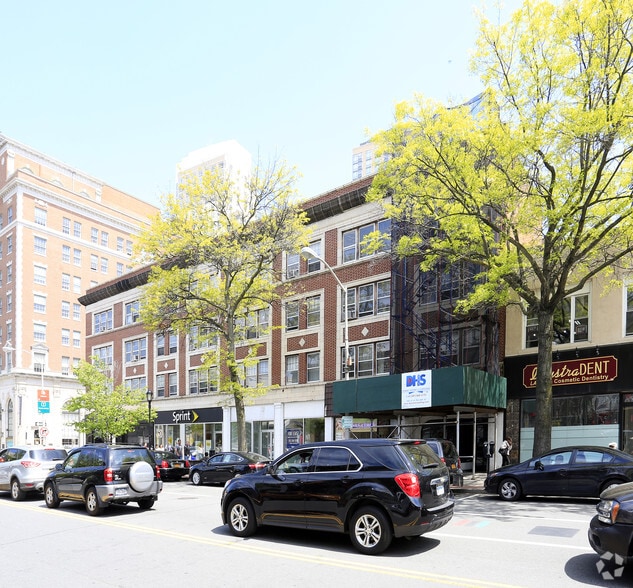 More Photos Of 33-41 Mamaroneck Ave, White Plains Office For Lease