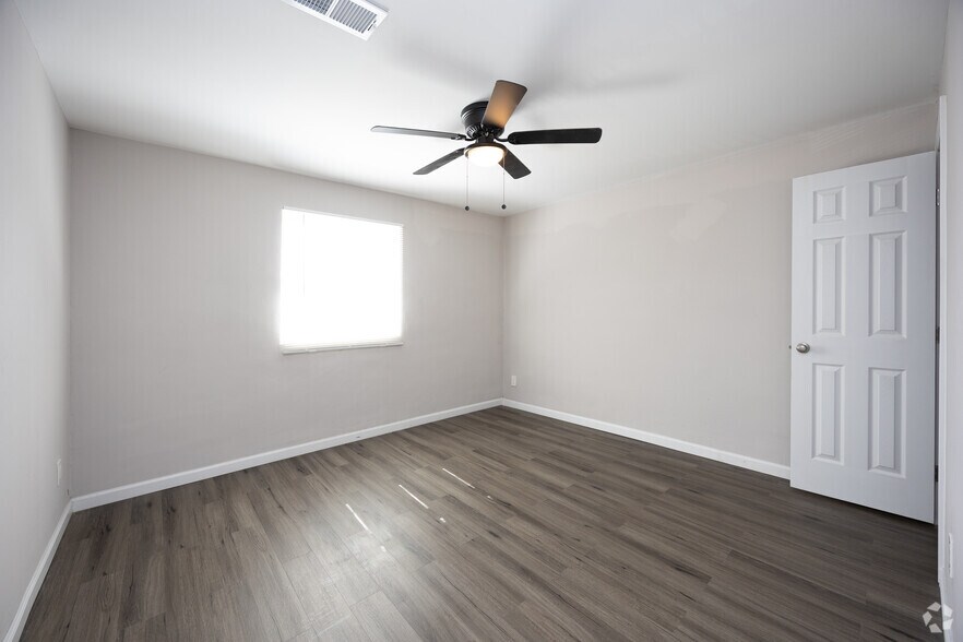 More Photos Of 20 Griffin St, Atlanta Multifamily For Sale