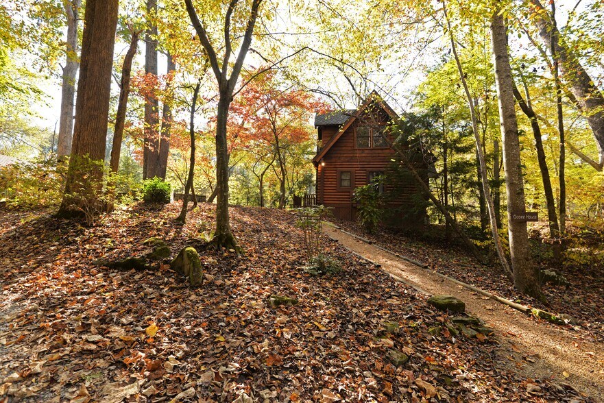 More Photos Of 867 Welcome Valley Rd, Benton Hotel For Sale