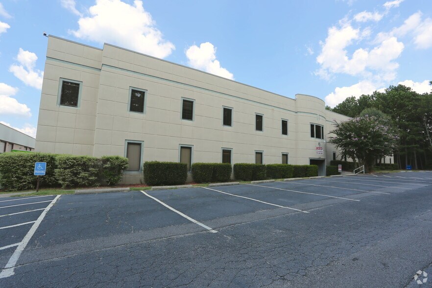 Primary Photo Of 1350 Tidwell Dr, Alpharetta Office For Lease