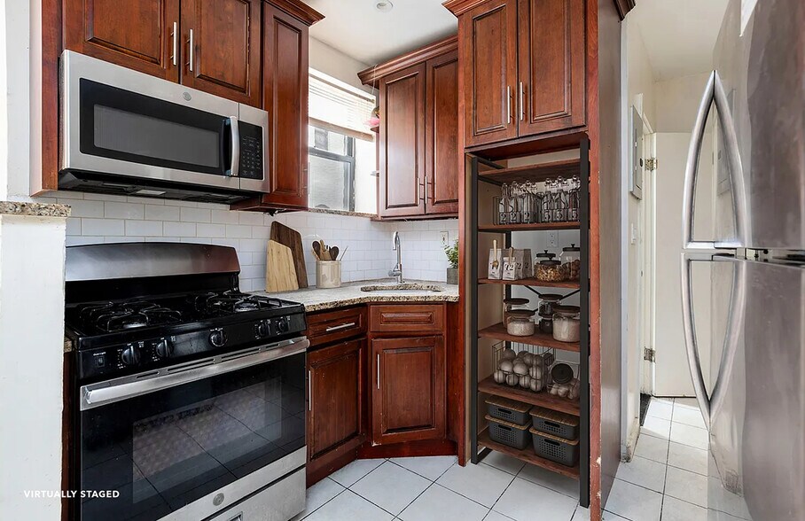 More Photos Of 1078 Willmohr St, Brooklyn Apartments For Sale