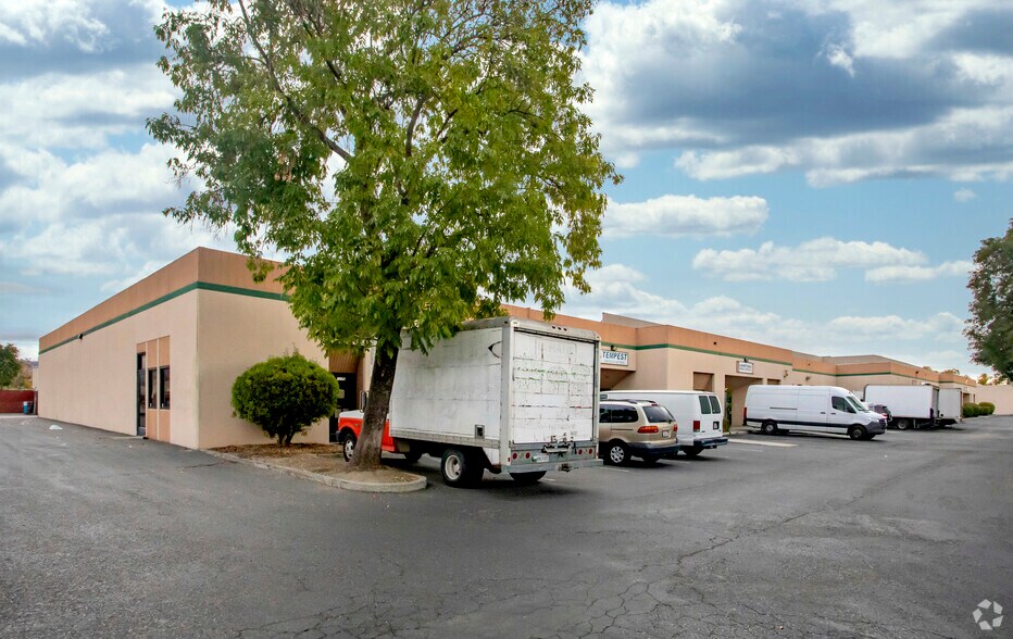 More Photos Of 1270-1286 Alma Ct, San Jose Warehouse For Sale