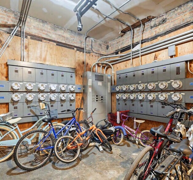 More Photos Of 1312-1316 E 53rd St, Chicago Apartments For Sale