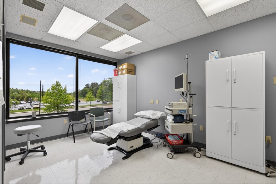 More Photos Of 330 Borthwick Ave, Portsmouth Medical For Sale