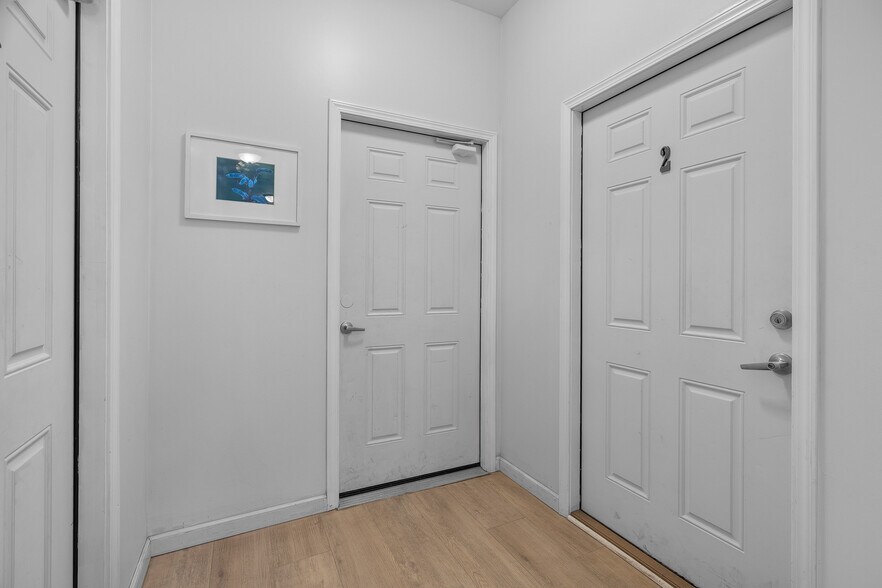 More Photos Of 2420 4th Ave S, Minneapolis Apartments For Sale