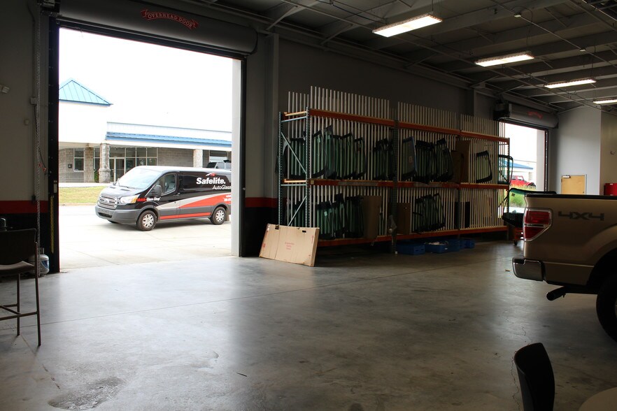 More Photos Of 4452-4482 Liberty Hwy, Anderson Light Distribution For Lease