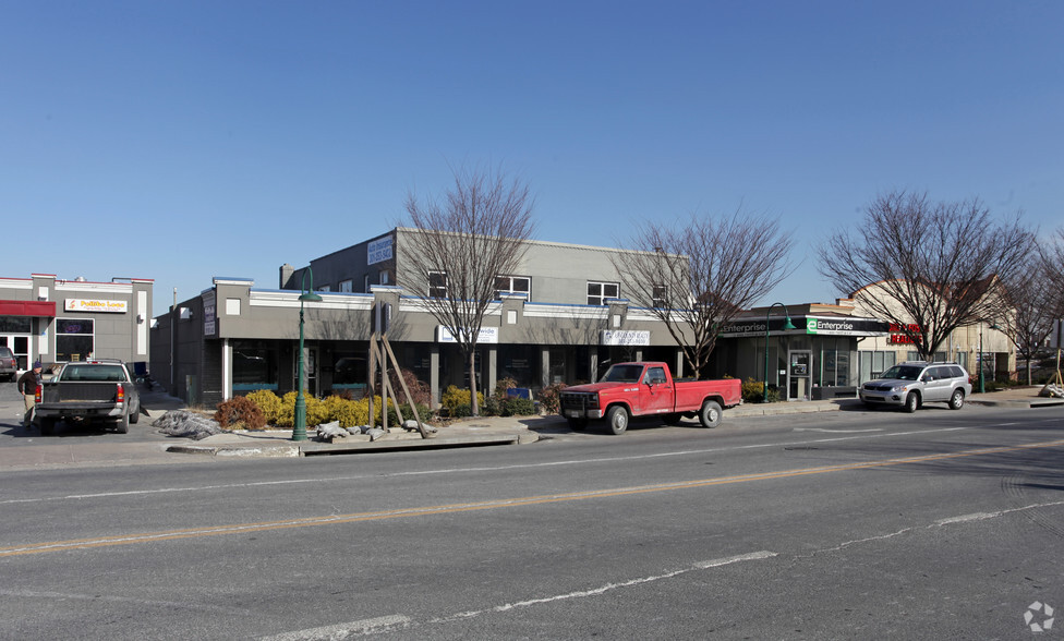 Primary Photo Of 9859-9867 Main St, Damascus Storefront Retail Office For Sale