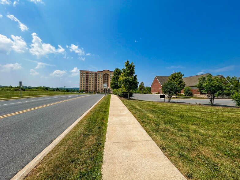 More Photos Of 122 Eagle Pt, Bellefonte General Retail For Lease