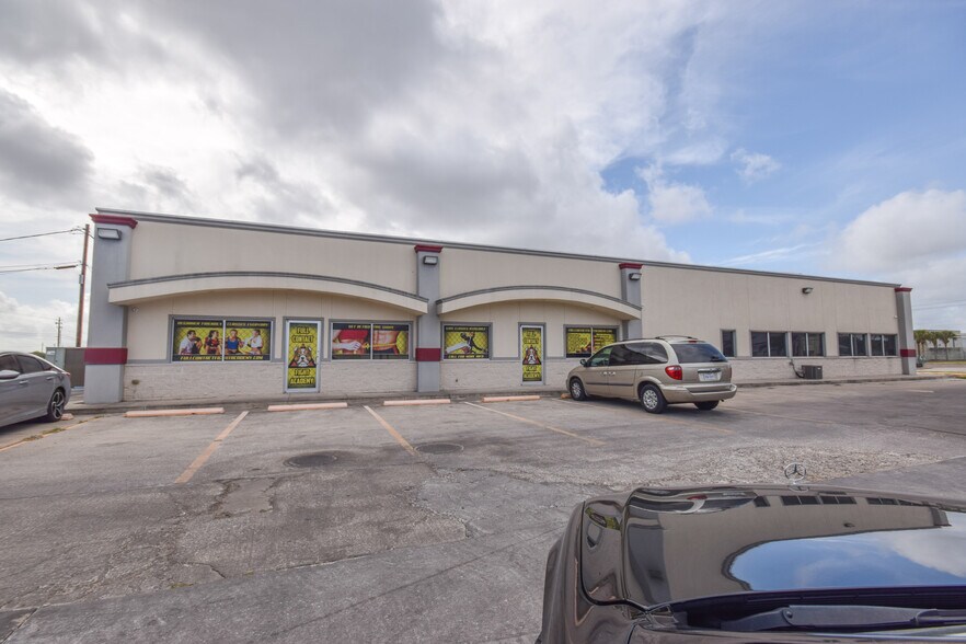 6330 Saratoga, Corpus Christi, TX 78414 Freestanding For Sale