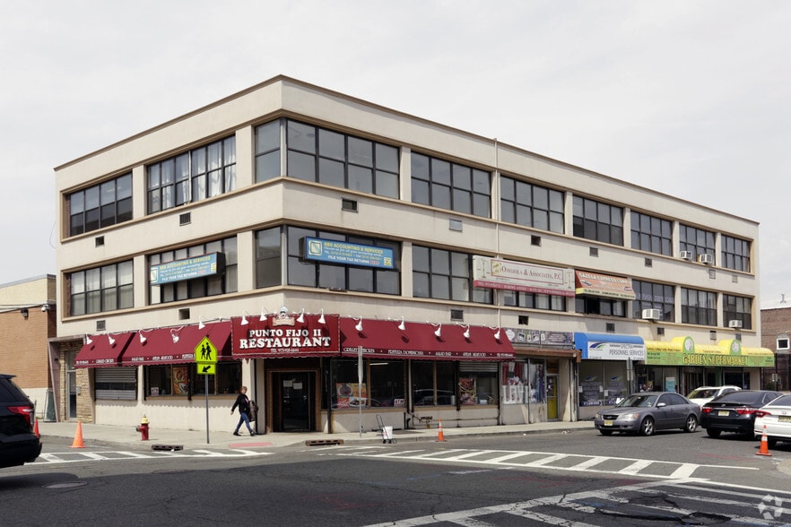 Primary Photo Of 39-45 Garden St, Passaic Office For Lease