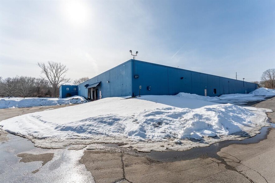 More Photos Of 55 Lathrop Road Ext, Plainfield Manufacturing For Sale