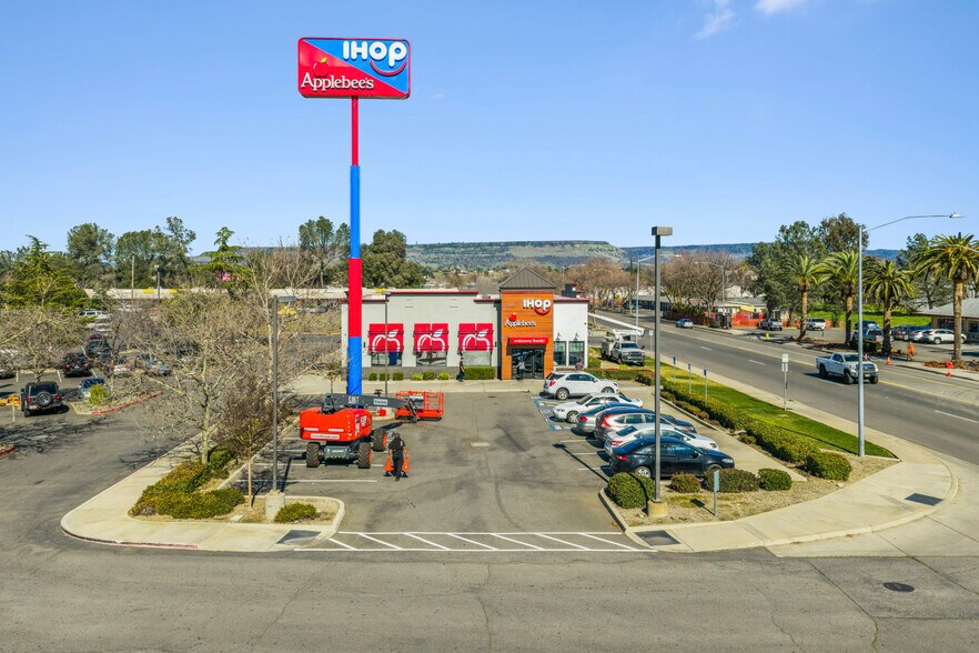 More Photos Of 2160 Feather River Blvd, Oroville Restaurant For Sale