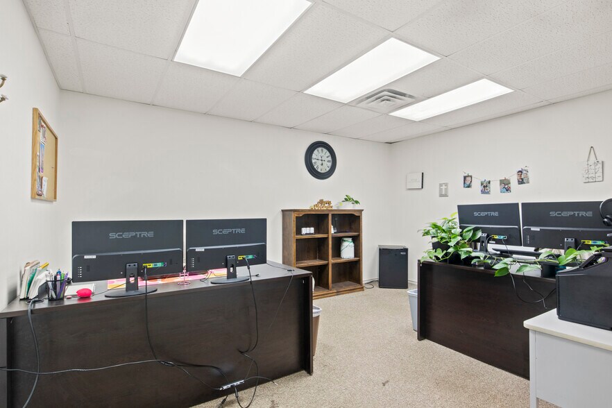 More Photos Of 412 Texas Highway 37, Mount Vernon Medical For Sale