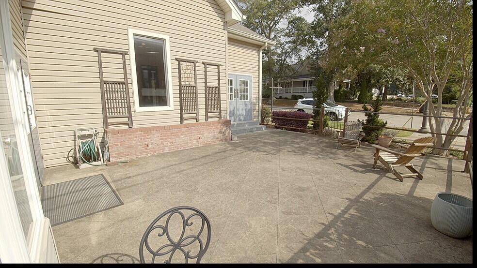 More Photos Of 5603 Main St, Flowery Branch Restaurant For Lease