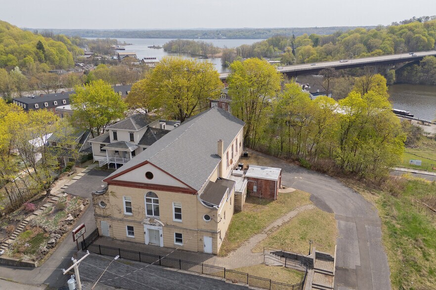 More Photos Of 24 W Union St, Kingston Religious Facility For Sale