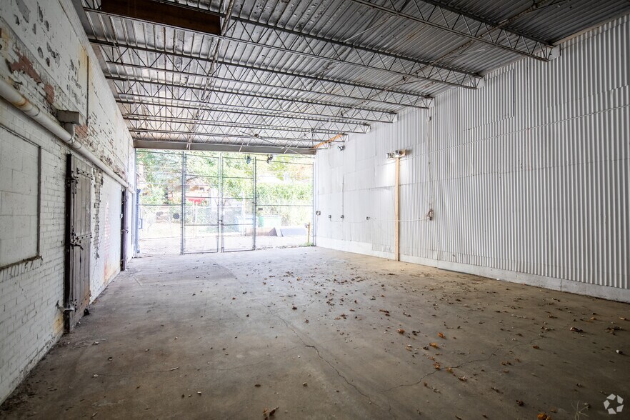 More Photos Of 5206 S 38th St, Saint Louis Warehouse For Lease
