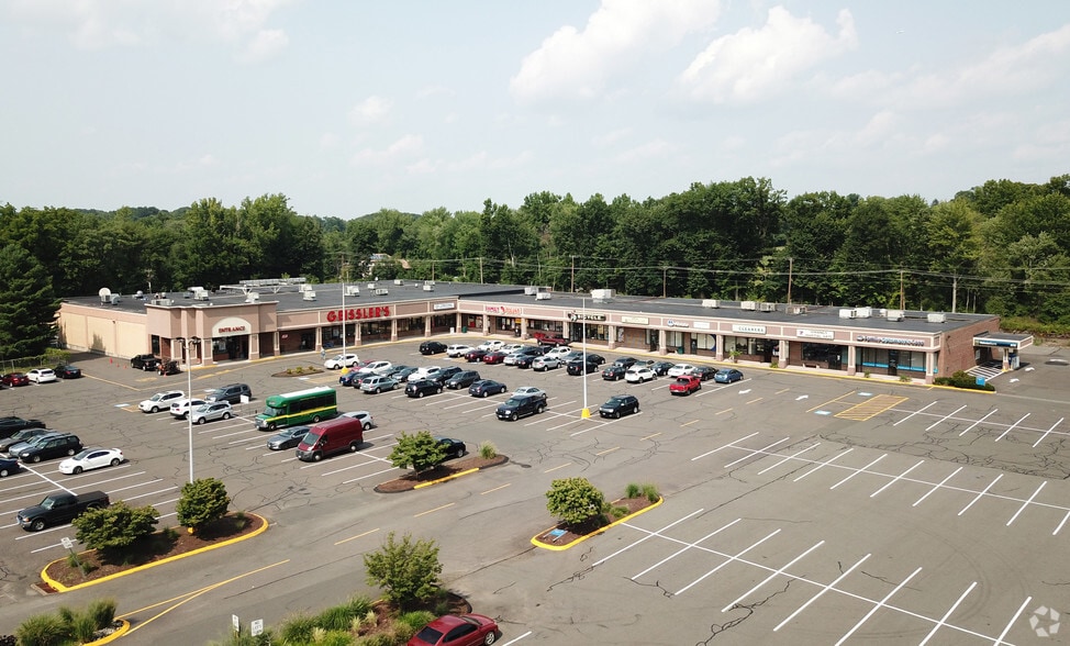 More Photos Of 38-40 Tunxis Ave, Bloomfield Unknown For Lease