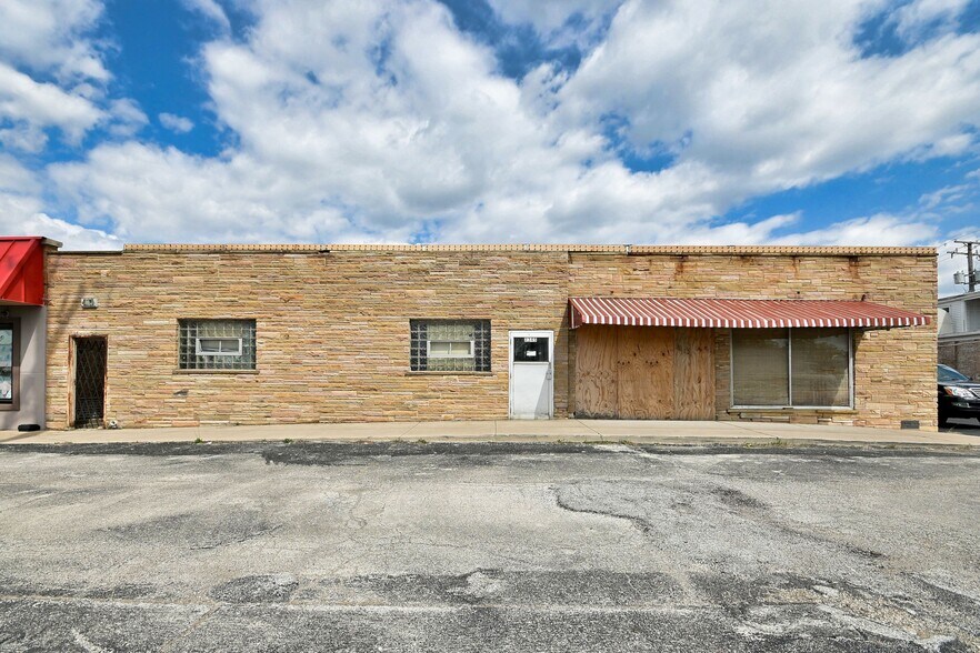 More Photos Of 2345 N Mannheim Rd, Melrose Park Freestanding For Sale