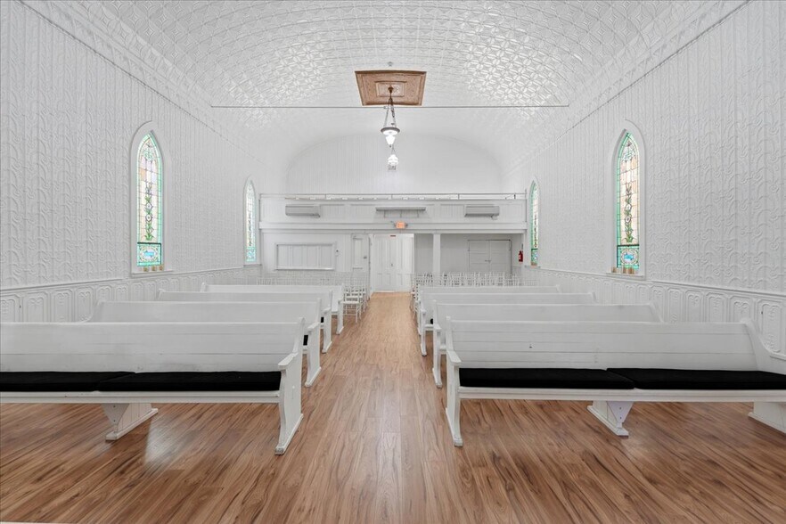 More Photos Of 508 NW 3rd Ave, Canby Religious Facility For Sale