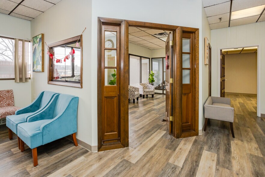 More Photos Of 239 Silas Deane Hwy, Wethersfield Medical For Lease