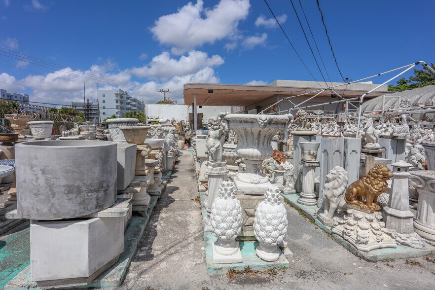 More Photos Of 1620 S Dixie Hwy, Pompano Beach Freestanding For Sale