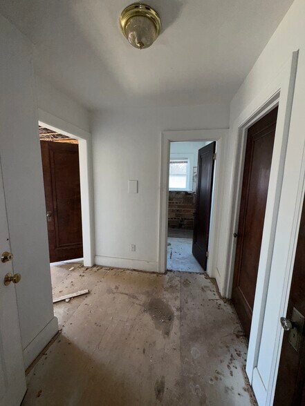 More Photos Of 2289 Upton Ave, Toledo Apartments For Sale