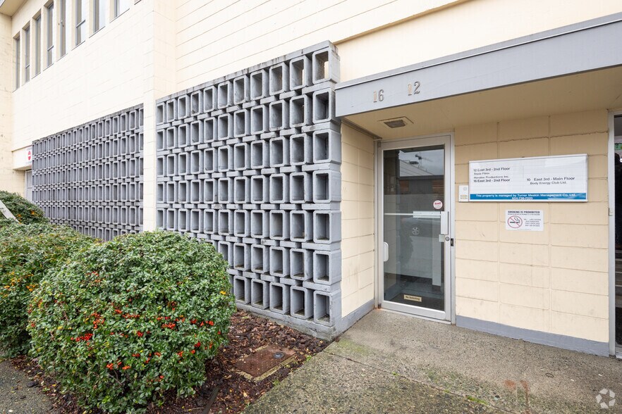 More Photos Of 12 3rd Ave E, Vancouver Warehouse For Lease