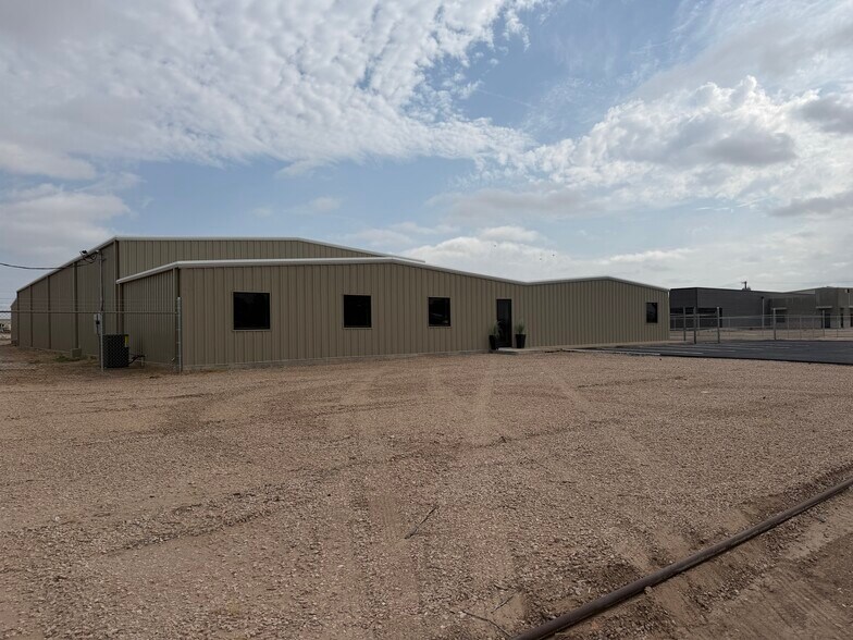 More Photos Of 2410 Steven Rd, Odessa Industrial For Lease
