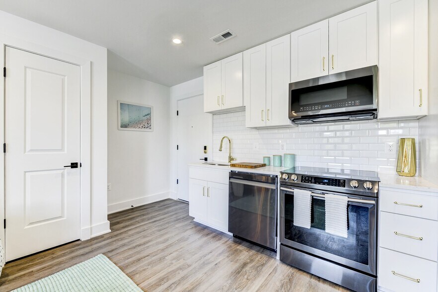 More Photos Of 1122 Bladensburg Rd NE, Washington Apartments For Sale